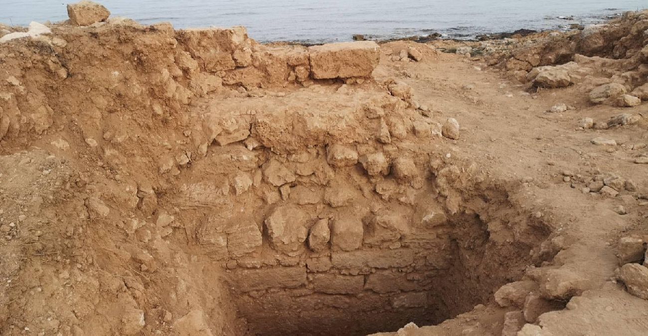 Σπουδαία ανακάλυψη: Βρήκαν αρχαίο τείχος στην Πάφο μετά από έργα του Δήμου - Δείτε φωτογραφίες