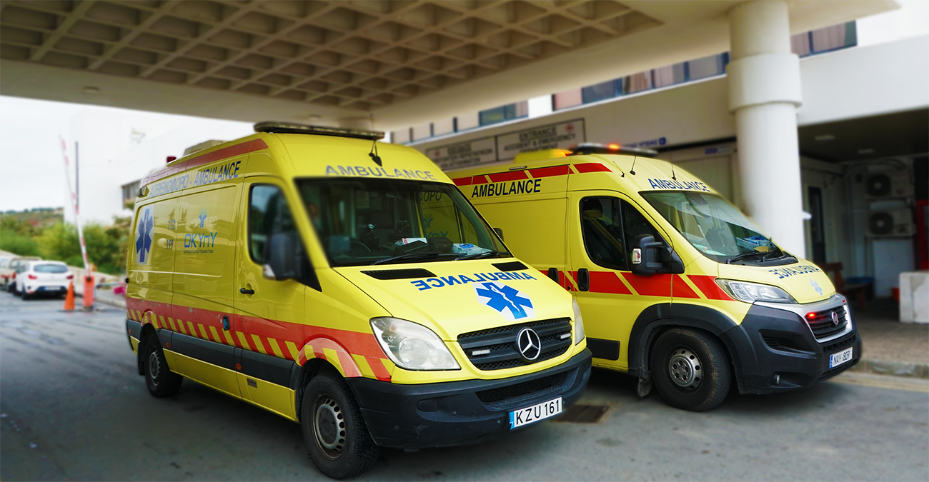 Όχημα κατέληξε σε αυλή σπιτιού στη Λεμεσό - Απεγκλωβίστηκε και μεταφέρθηκε στο Νοσοκομείο η οδηγός