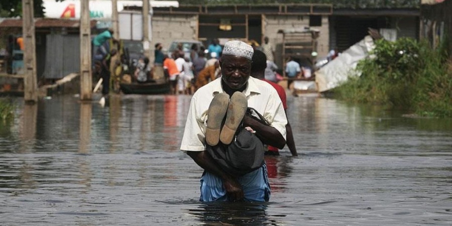Τριάντα δύο άνθρωποι σκοτώθηκαν και 66.000 επηρεάστηκαν από τις πλημμύρες στον Νίγηρα