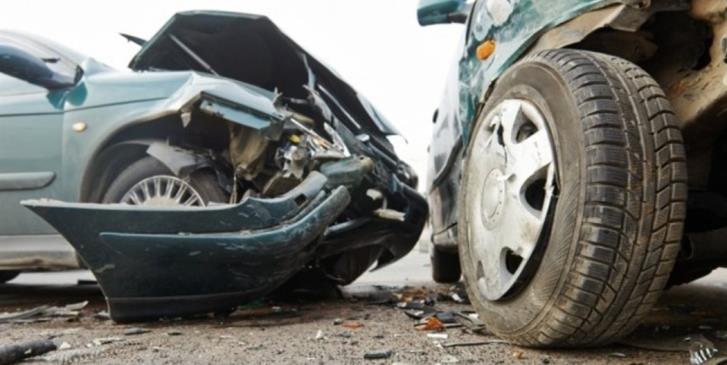 ΕΚΤΑΚΤΟ-ΛΕΥΚΩΣΙΑ: Τροχαίο ατύχημα με τρία εμπλεκόμενα οχήματα- Πυκνή τροχαία κίνηση