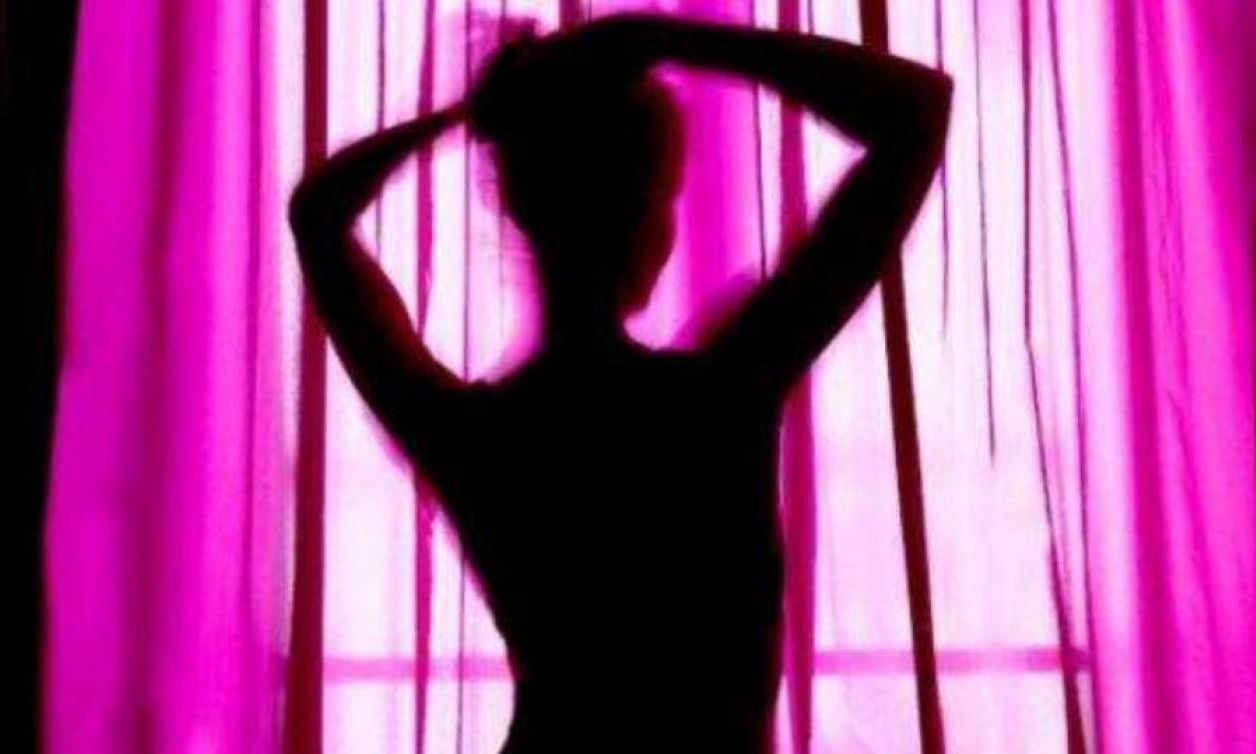 Ροζ κύκλωμα ποδοσφαιριστές - Tα πάρτι στη Μύκονο με συνοδούς πολυτελείας