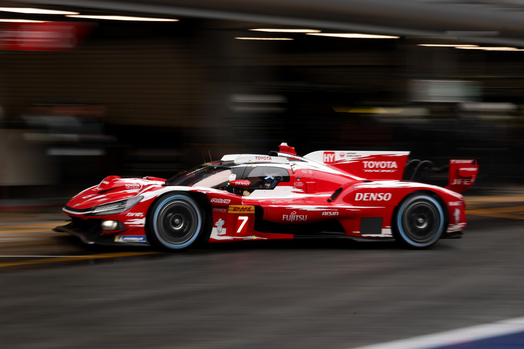 Διπλή νίκη και παγκόσμιος τίτλος για την TOYOTA RACING στη Βαρκελώνη