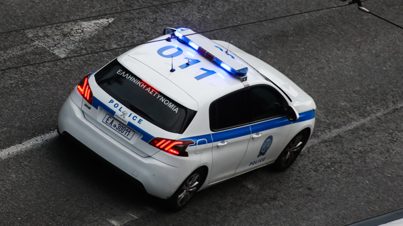 Άγρια συμπλοκή μεταξύ ανηλίκων στη Βάρκιζα – Δύο άτομα στο νοσοκομείο