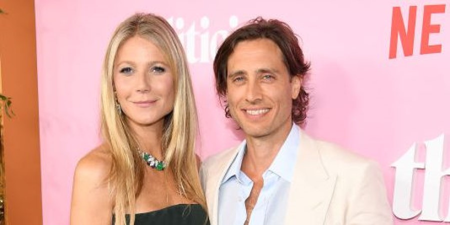 Gwyneth Paltrow: Η τόπλες σέλφι στο πλευρό του συζύγου της