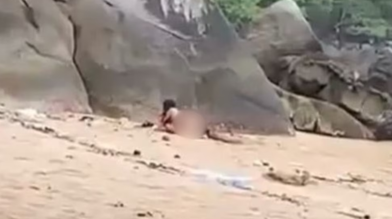 Οργή για νεαρό ζευγάρι Γάλλων που έκαναν σεξ σε παραλία: «Ήταν σαν ζώα»