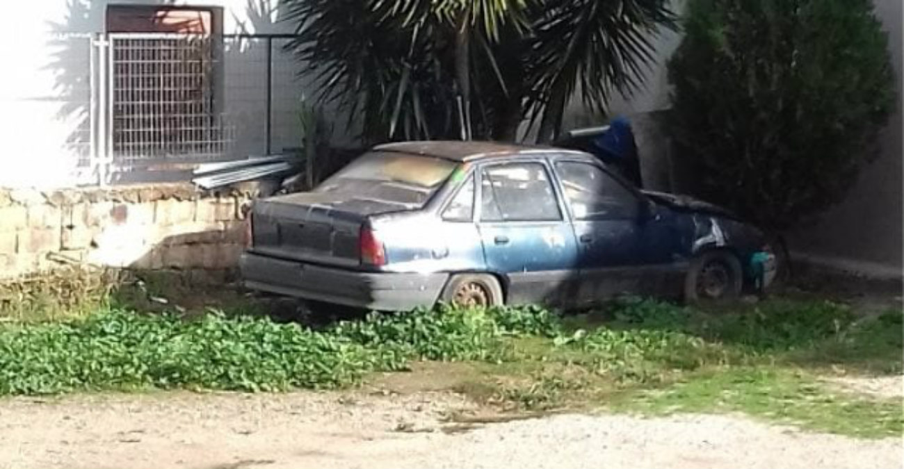 Προειδοποιεί για εγκαταλελειμμένα αυτοκίνητα ο Δήμος Λάρνακας - «Θα  μετακινηθούν σε 4 εβδομάδες από σήμερα»