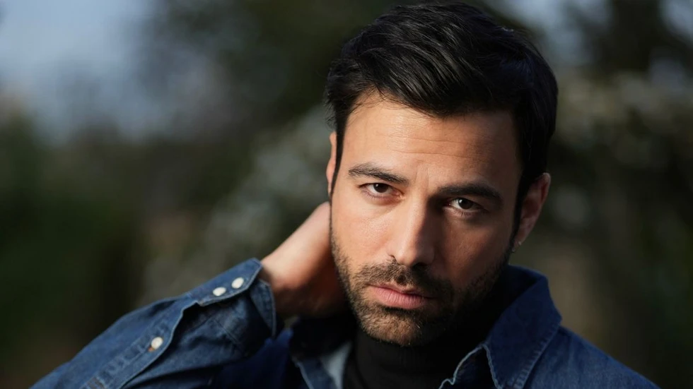 Ανδρέας Γεωργίου: Επιστρέφει σε ελληνικό τηλεοπτικό σταθμό με δύο σειρές – Η επίσημη ανακοίνωση