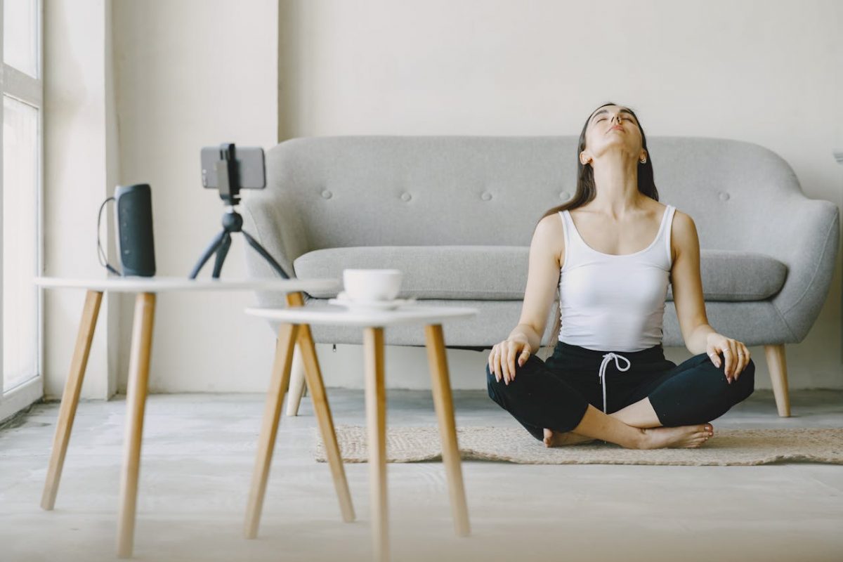 Yoga: Όλα όσα πρέπει να ξέρουμε για να μην... τραυματιστούμε