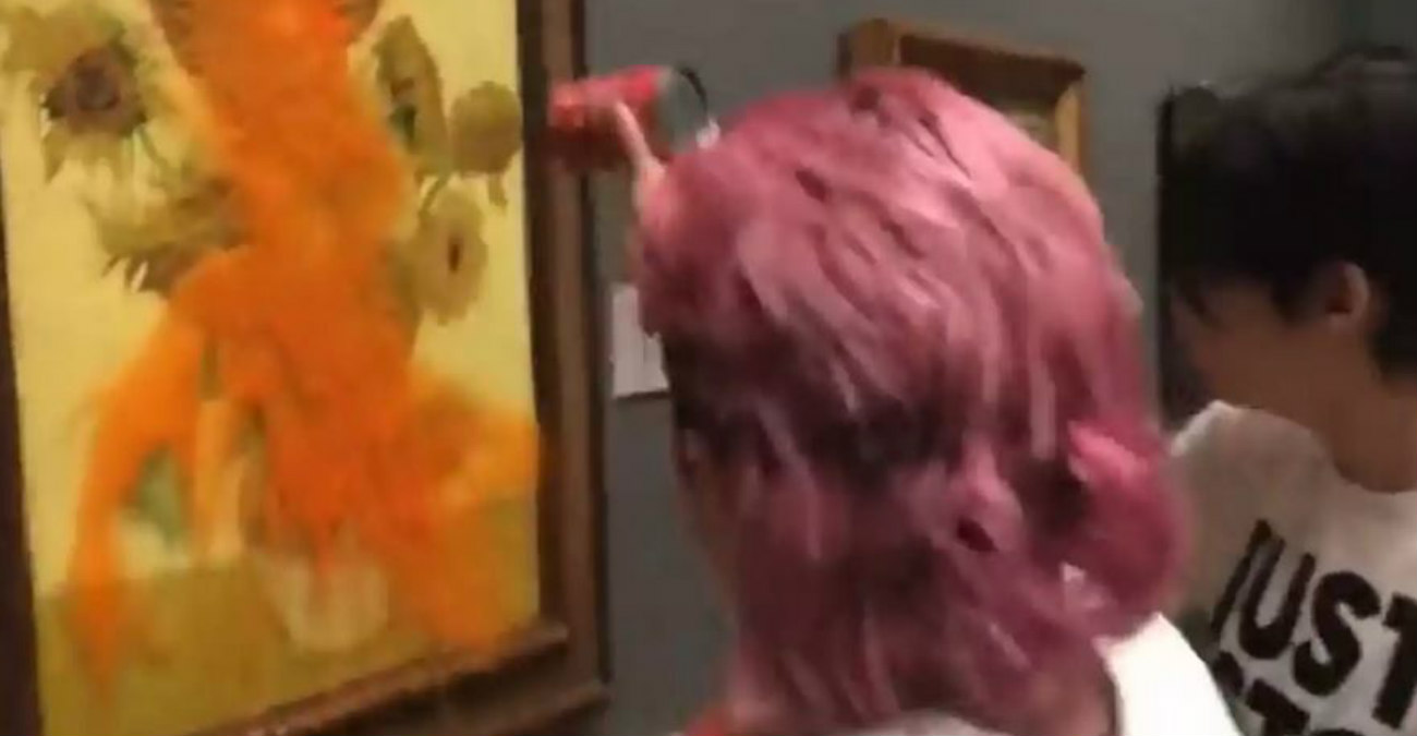 Βρετανία: Ακτιβίστριες πέταξαν ντοματόσουπα στον πίνακα «Ηλιοτρόπια» του Bαν Γκογκ - Δείτε βίντεο