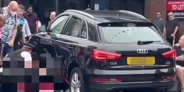 Αυτοκίνητο έπεσε πάνω σε πεζούς στο Λονδίνο - Τουλάχιστον πέντε τραυματίες