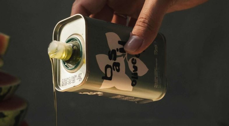 Μπορεί μια κουταλιά ελαιόλαδο να ανακουφίσει από τη δυσκοιλιότητα;