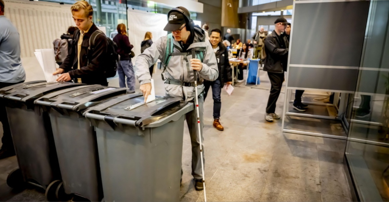 Οι Ολλανδοί στις κάλπες για τις τρίτες βουλευτικές εκλογές μέσα σε λιγότερο από πέντε χρόνια