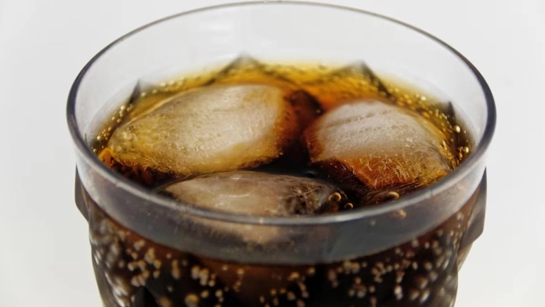 Το διάσημο αναψυκτικό που αλλάζει σήμα για πρώτη φορά μετά από 25 χρόνια - Δείτε βίντεο