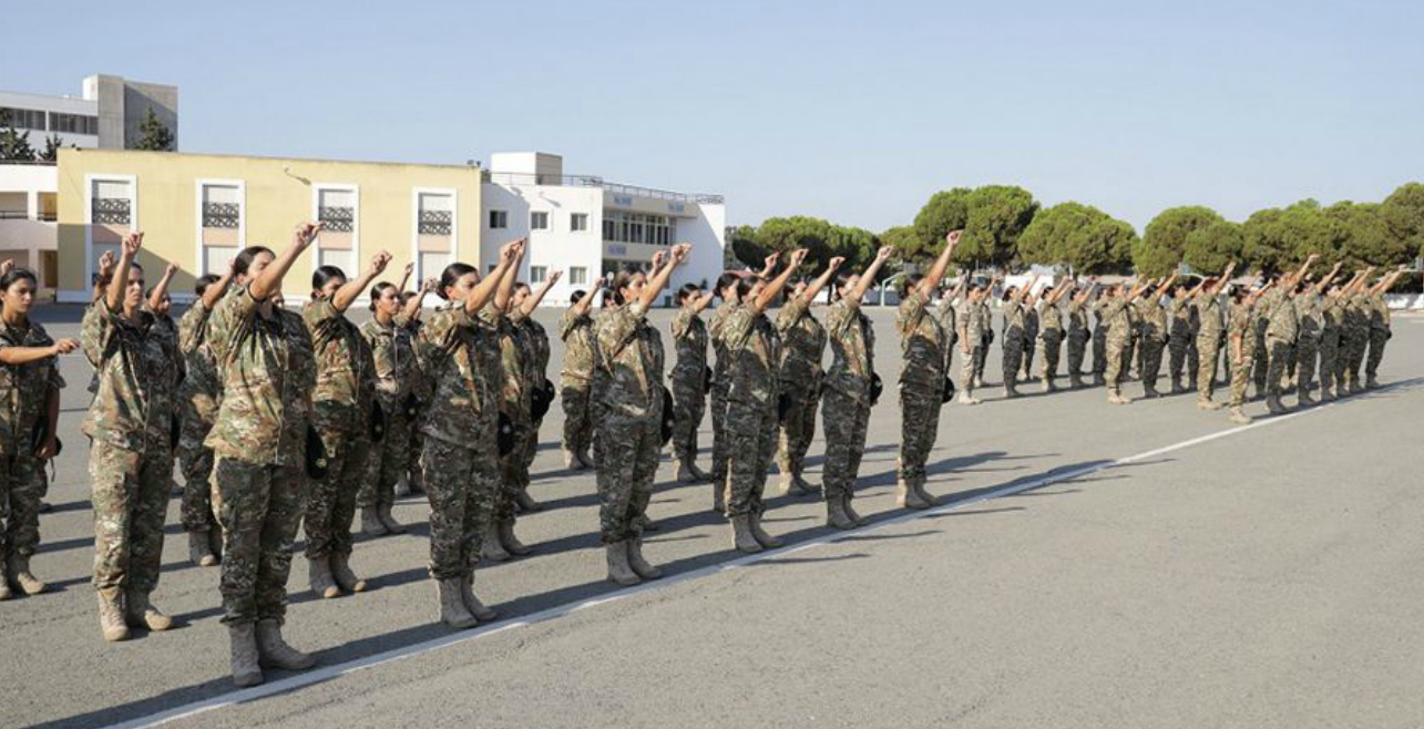 Εθνική Φρουρά: Μια και μοναδική αίτηση για την εθελοντική στράτευση γυναικών – Ποιος πιστεύουν είναι ο λόγος   