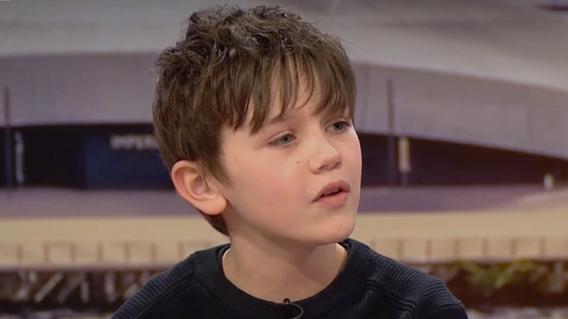 Ένας 9χρονος στο Ηνωμένο Βασίλειο έγινε το πρώτο παιδί που έκανε επέμβαση επιμήκυνσης ποδιών, κέρδισε περίπου 3 εκατοστά