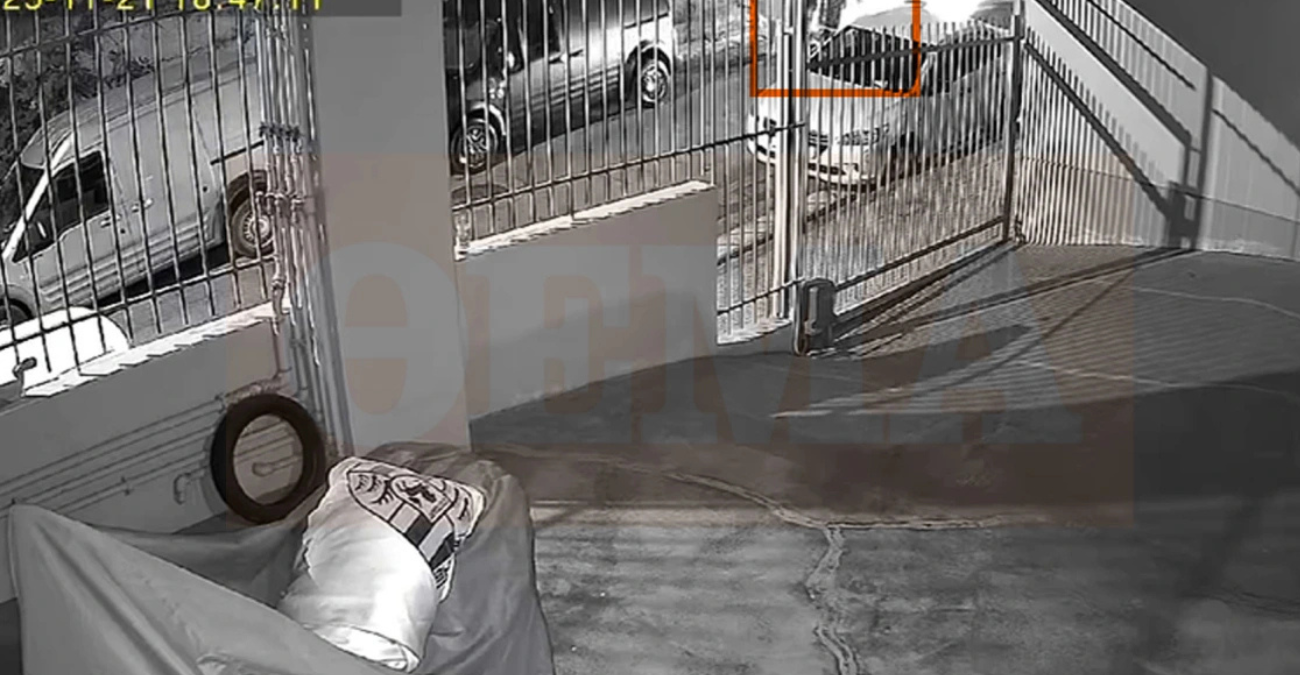 Σοκαριστικό βίντεο από το Παγκράτι: Η στιγμή που ο 84χρονος οδηγός παρασύρει με μεγάλη ταχύτητα την 75χρονη και την ΑμεΑ κόρη της