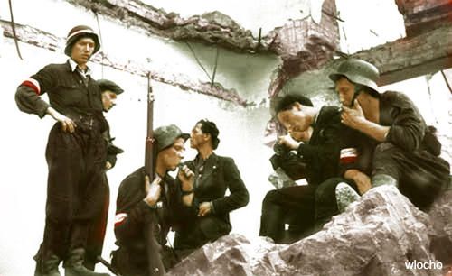 Η θρυλική εξέγερση του «Γκέτο της Βαρσοβίας». Η ηρωική αντίσταση κατά των ναζί που σκότωσαν 13 χιλ. εξεγερμένους. Έκαψαν επί τόπου 6 χιλιάδες