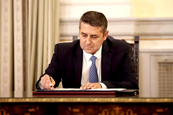 Μήνυση κατέθεσε ο Γιώργος Μυλωνάκης για δημοσιεύματα στην Ελλάδα που τον εμπλέκουν στην υπόθεση με τη «Σάντη»