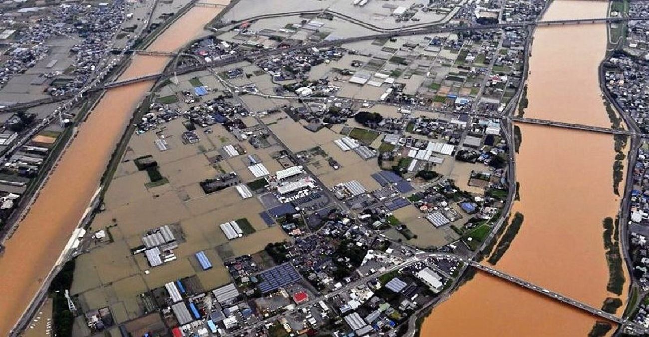 Καταρρακτώδεις βροχές πλήττουν την Ιαπωνία – 1 νεκρός και 30 τραυματίες