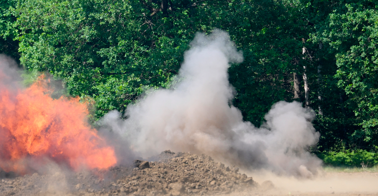 Προσοχή: Αν ακούσετε έκρηξη σε αυτή την περιοχή μην πανικοβληθείτε