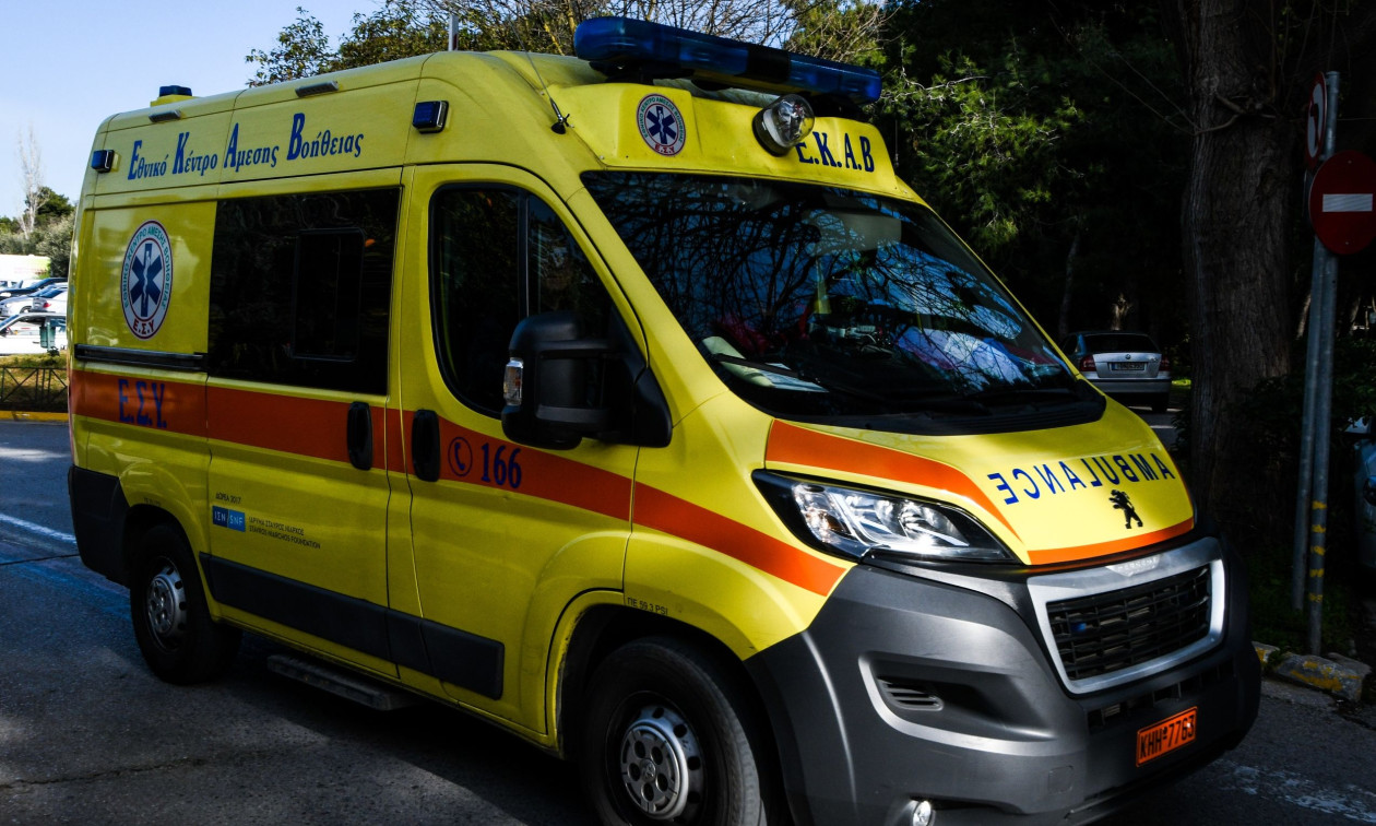 Δύσκολες ώρες για οικογένεια στη Χαλκιδική - Σοβαρό τροχαίο με πέντε τραυματίες, μεταξύ των οποίων τρία ανήλικα παιδιά
