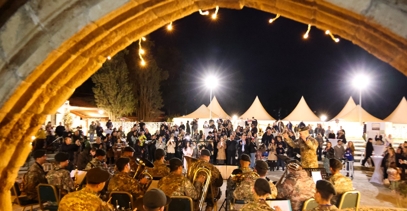 Η Μαγεία των Χριστουγέννων ζωντανεύει στο Προεδρικό Μέγαρο - Θα βρείτε από κοσμήματα μέχρι παραδοσιακά εδέσματα