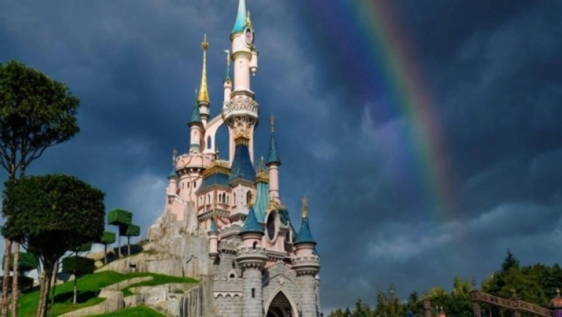 Οικογενειανό γεύμα στην Disneyland κόστισε σχεδόν $1.000: Σάλος με το «Πρωινό της Πριγκίπισσας» - VIDEO
