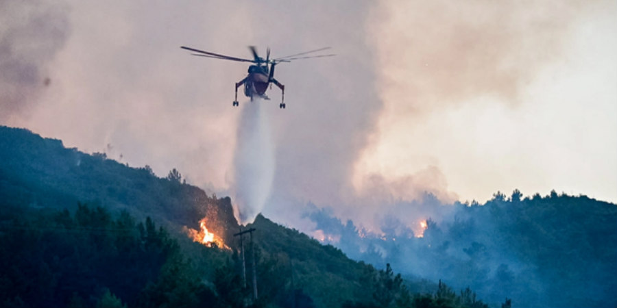 Μεγάλη φωτιά στην Εύβοια: Ενισχύονται οι πυροσβεστικές δυνάμεις - Πλησιάζει κατοικημένη περιοχή 