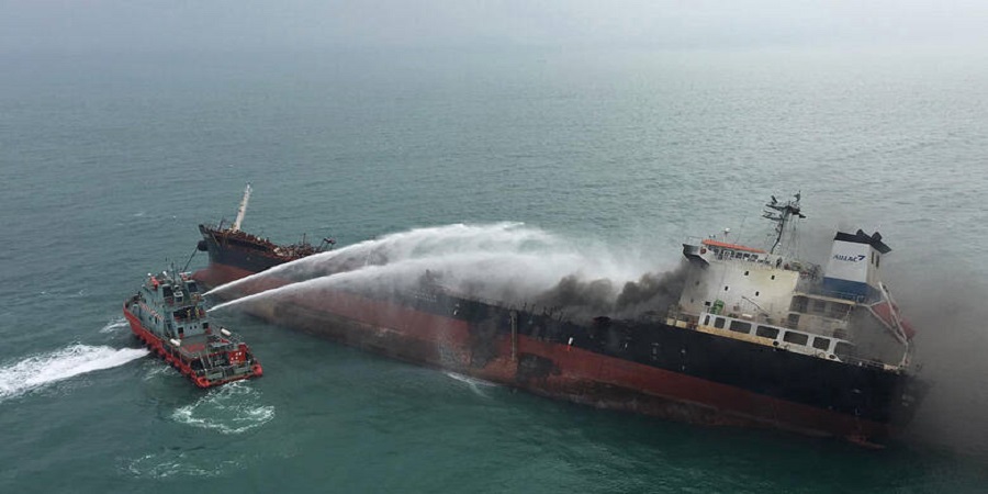 Ισχυρή έκρηξη σε ιρανικό τάνκερ στα ανοιχτά της Σαουδικής Αραβίας -Πετρέλαιο χύνεται στη θάλασσα 