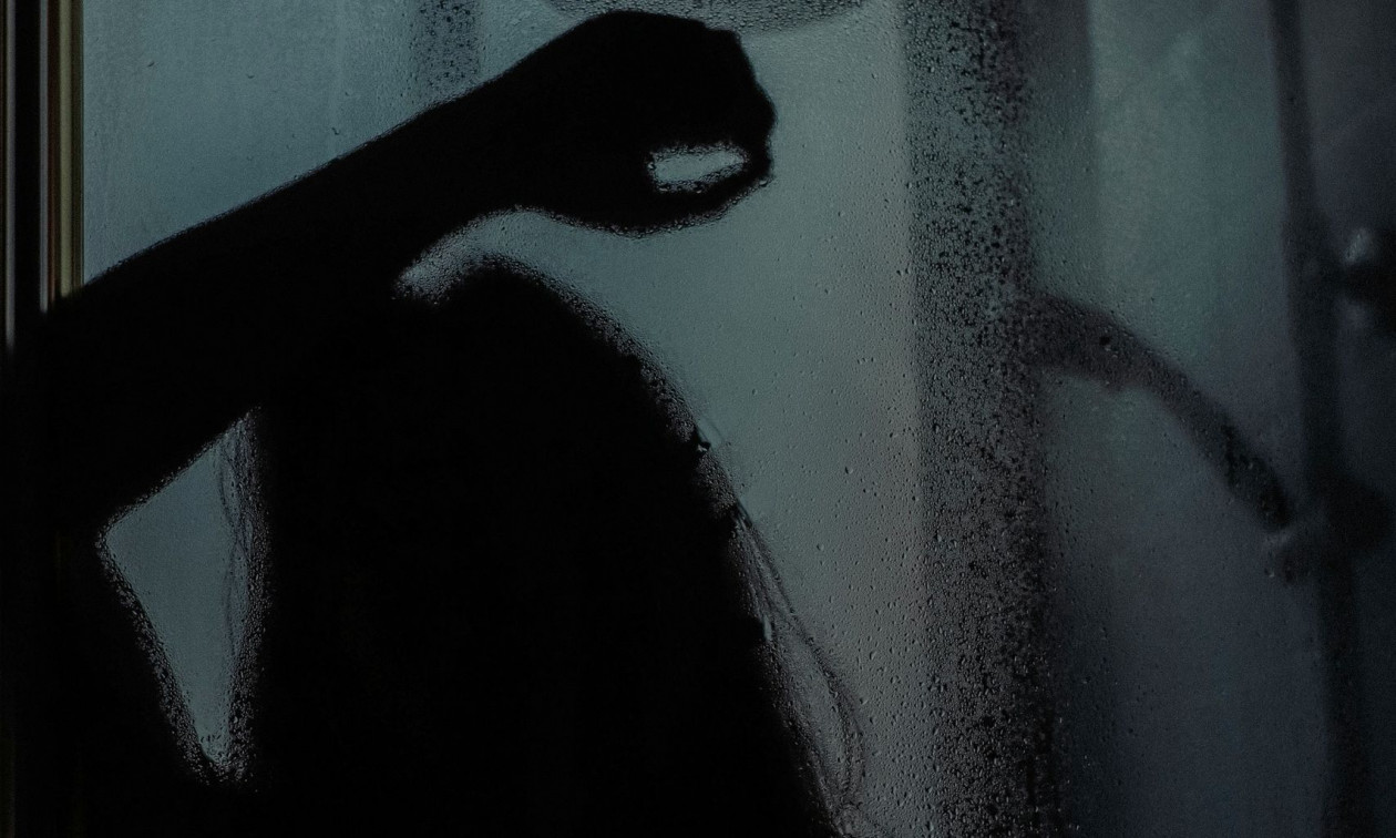 «Dark Shower»: Το νέο trend του TikTok που υπόσχεται χαλάρωση και αποφόρτιση