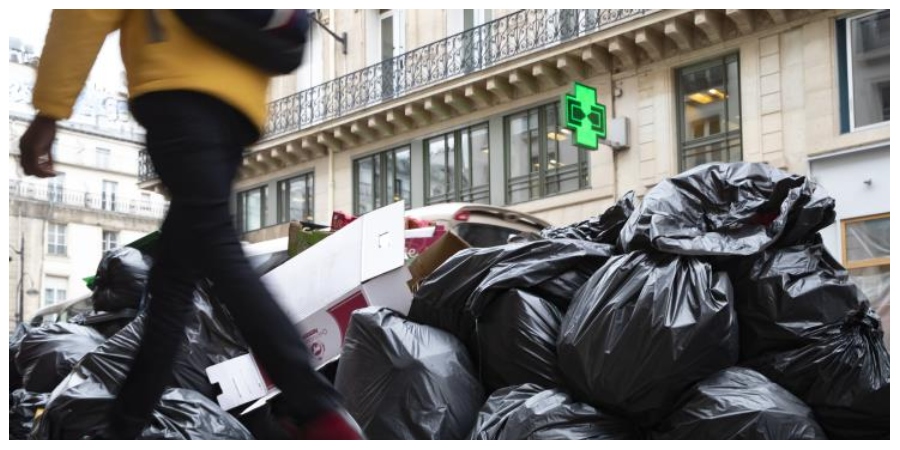 Σκουπίδια και δυσοσμία στους δρόμους Παρισιού και Μασσαλίας λόγω απεργίας