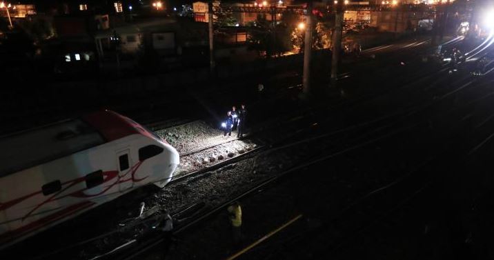 Τρένο στην Ταϊβάν εκτροχιάστηκε μέσα σε στοά, εκφράζονται φόβοι για πολλούς νεκρούς
