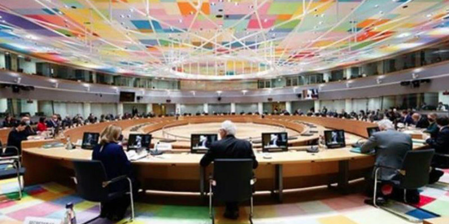 ΥΠΕΞ: Ακύρωσε το ταξίδι στις Βρυξέλλες λόγω επαφής με κρούσματα - Συνεδριάζει για Ουκρανία το Συμβούλιο Εξ. Υποθέσεων
