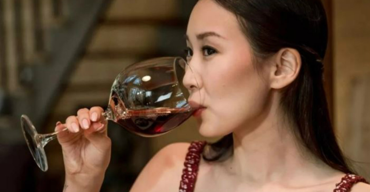 Πίνεις ενα ποτήρι κρασί κάθε βράδυ; Να πώς θα επηρεαστεί η υγεία σου