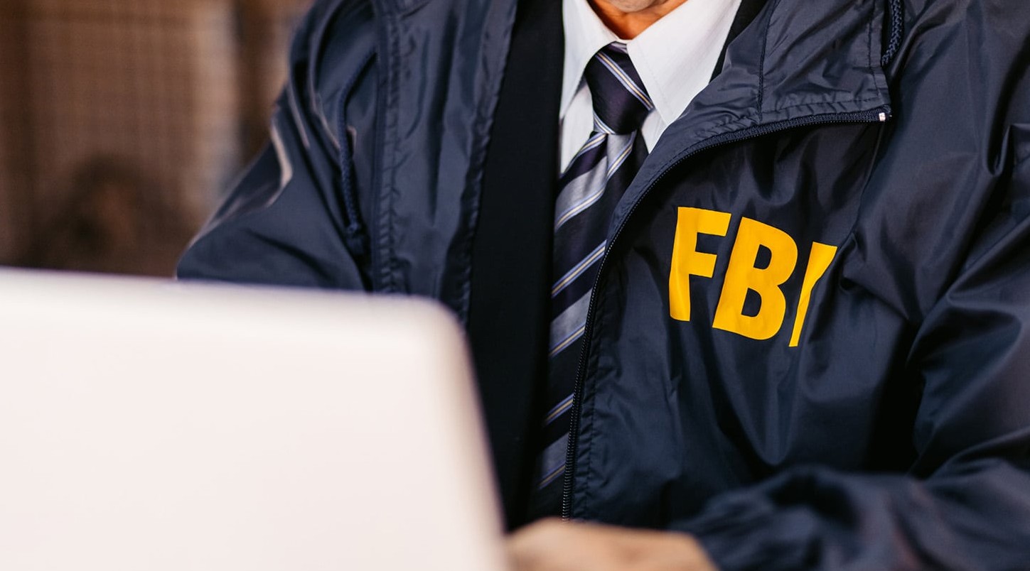 Υπόθεση «κυπριακού FBI»: Έρευνες για τον αστυνομικό - Δεκάδες ταξίδια χωρίς εμφανείς πληρωμές