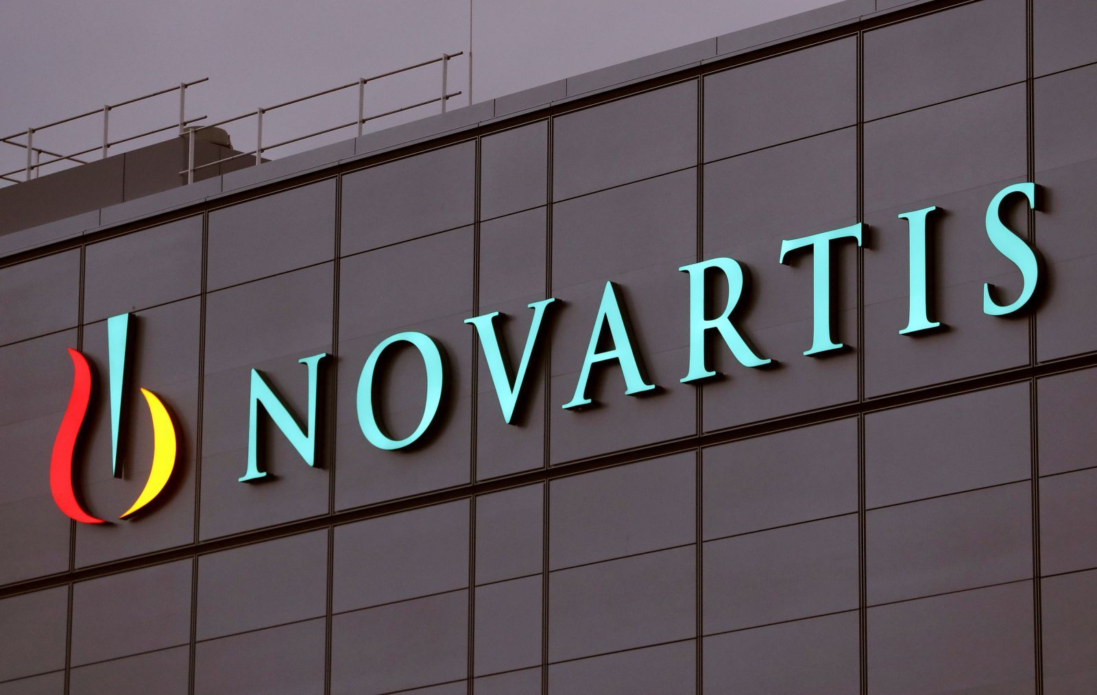 ΣΚΑΝΔΑΛΟ NOVARTIS: Πώς γίνεται κατανοητό το τρίγωνο φαρμακοβιομηχανίες-πολιτικοί-ΜΜΕ 