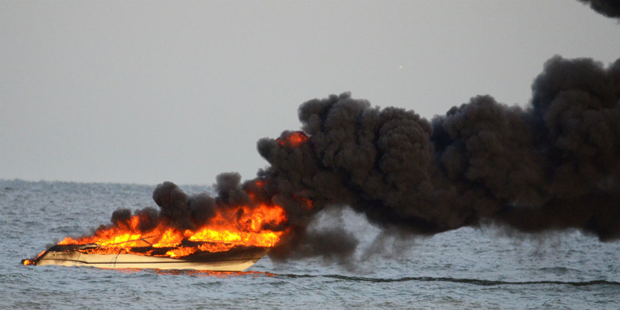 ΛΕΜΕΣΟΣ: Πυρκαγιά σε πλωτή δεξαμενή – Συναγερμός στο νέο λιμάνι