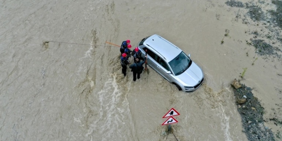 Στους 31 οι νεκροί από τις πλημμύρες στην δυτική Μαύρη Θάλασσα της Τουρκίας