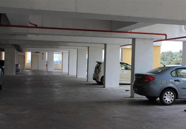 Parking για έναν ή για όλους; Η διαγώνια στάθμευση που «άναψε φωτιές» σε πολυκατοικία – Φωτογραφία 