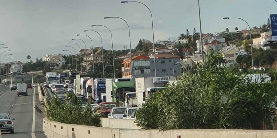 ΤΡΟΧΑΙΟ -ΛΕΜΕΣΟΣ: Νταλίκα πλαγιολίσθησε στον αυτοκινητόδρομο στο ύψος της Γερμασόγειας -Κλειστή η μία λωρίδα -ΦΩΤΟΓΡΑΦΙΕΣ