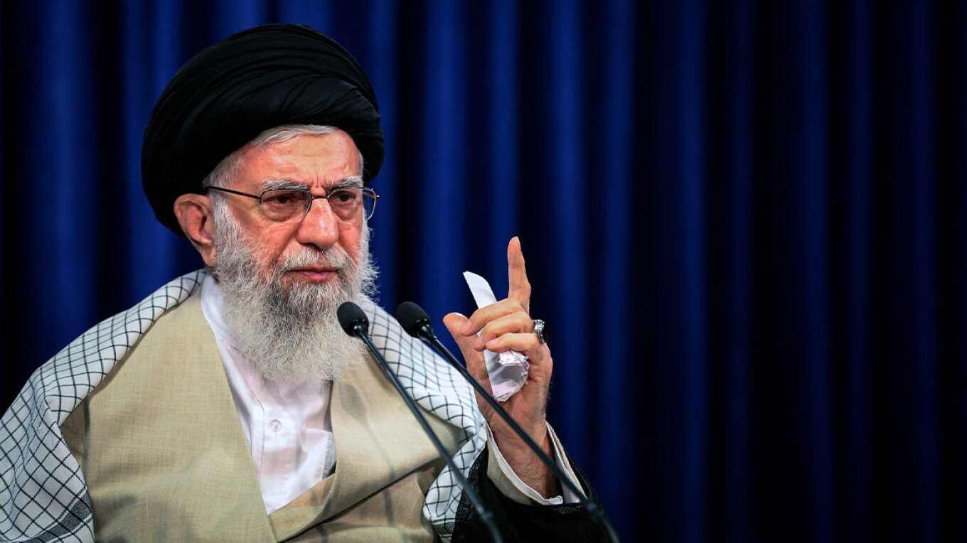 Τύμπανα πολέμου στην Τεχεράνη: Πιο πιθανή από ποτέ μια αμερικανική επίθεση - Σε καταφύγιο ο Χαμενεΐ