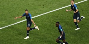 Μετά την Βραζιλία του Πελέ, η Γαλλία! Τεσσάρα και… στο ποδοσφαιρικό Έβερεστ – ΒΙΝΤΕΟ