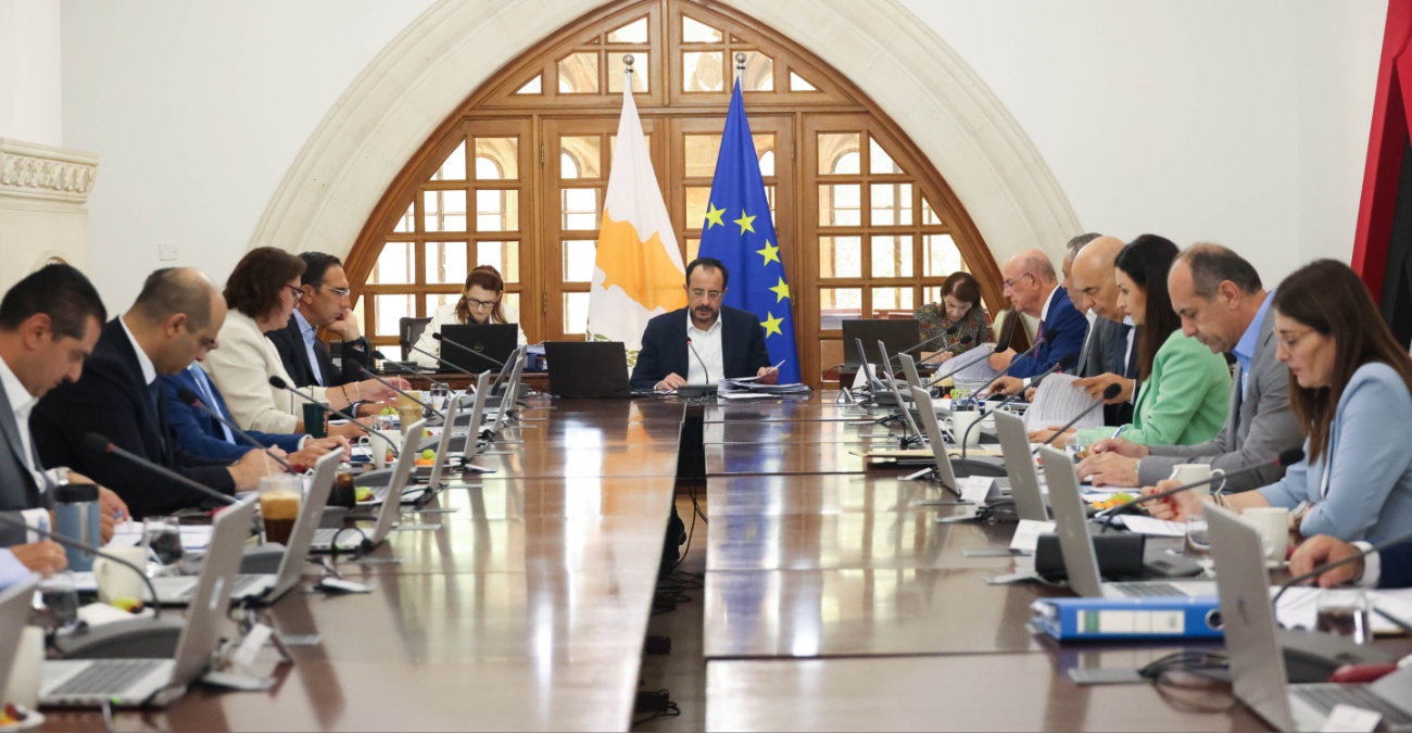 Ανασχηματισμός: Οι εισηγήσεις, τα σενάρια και οι πολιτικές ισορροπίες – Ο Νίκος Χριστοδουλίδης μπροστά στις αποφάσεις