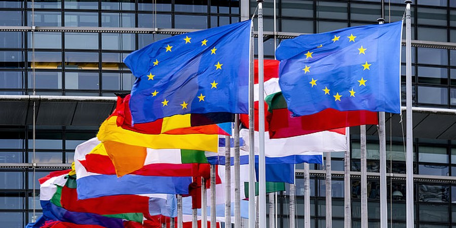 ΕΕ: Aναλαμβάνει ενεργό ρόλο στην αντιμετώπιση των προβλημάτων που προκύπτουν από τον πόλεμο