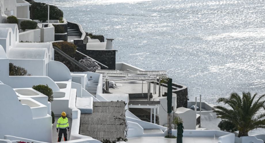 Σεισμοί στη Σαντορίνη: «Έχουμε δρόμο ακόμα μπροστά μας» - Τι λένε οι επιστήμονες μετά τους δύο σεισμούς πάνω από 5 Ρίχτερ το βράδυ