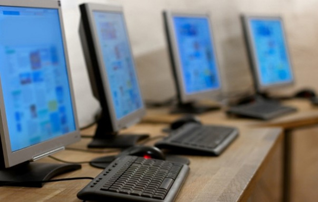 Κατάσχεση ηλεκτρονικών υπολογιστών στην Πάφο - Χειροπέδες σε 54χρονο Ελληνοκύπριο 