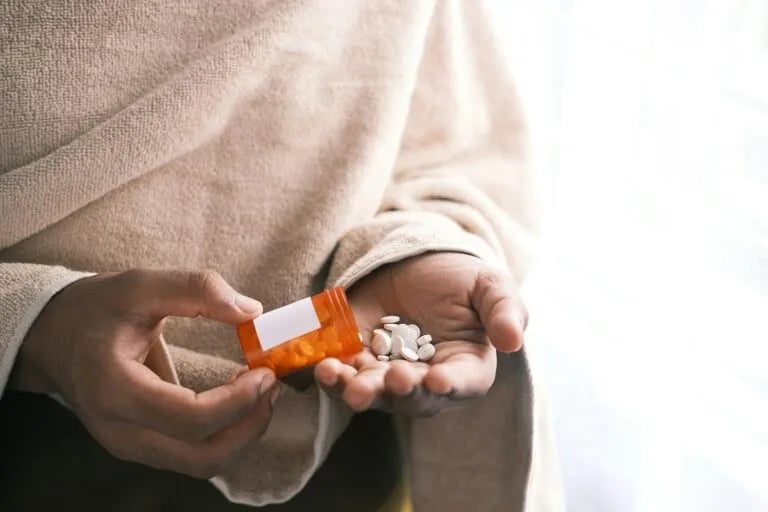 Το χάπι της άμβλωσης θα διατίθεται πλέον σε μεγάλες αλυσίδες φαρμακείων στις ΗΠΑ