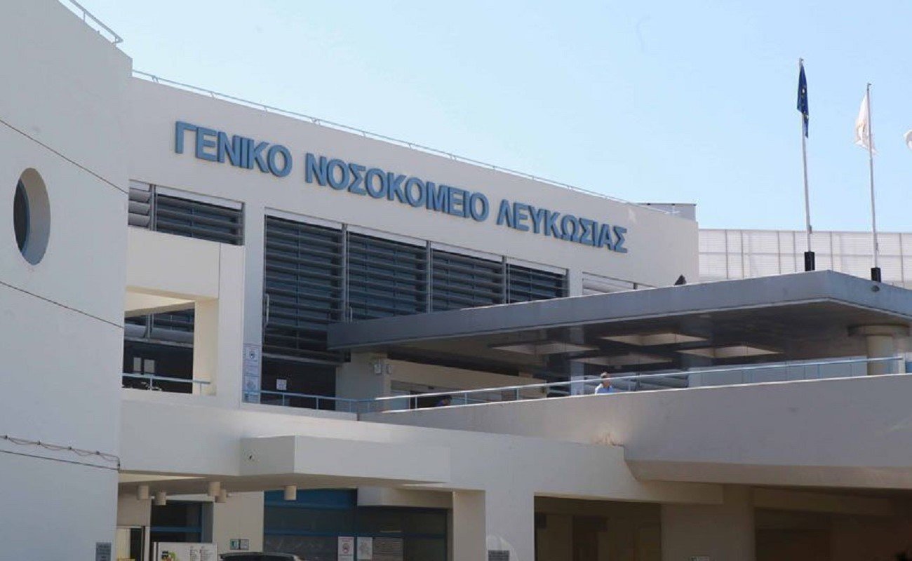 Συναγερμός στη Λευκωσία: Πρόσωπο φέρεται να χτυπήθηκε από κεραυνό – Μεταφέρθηκε στο ΓΝ Λευκωσίας