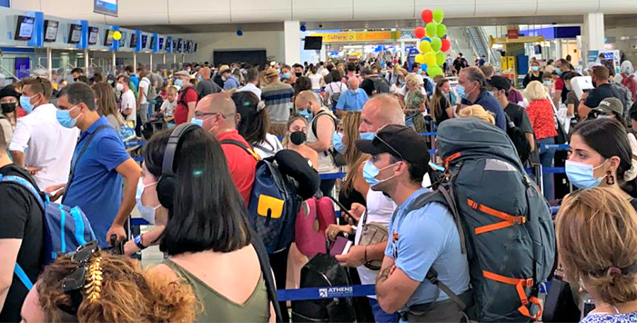 Χαμός στο «Ελ. Βενιζέλος»: Μία ώρα να παραδώσεις βαλίτσα - Καθυστερήσεις στις πτήσεις