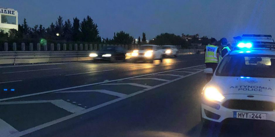Σύγκρουση τεσσάρων οχημάτων στον αυτοκινητόδρομο Πάφου-Λεμεσού - Στο σημείο η αστυνομία